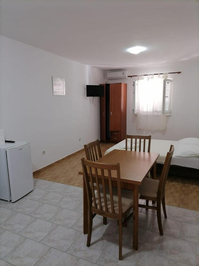 Apartmani Gajeta ビオグラード・ナ・モル エクステリア 写真